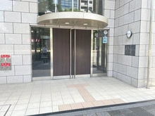 【京都府/京都市中京区下丸屋町】レスタージュ御池高瀬川 エントランスアプローチ