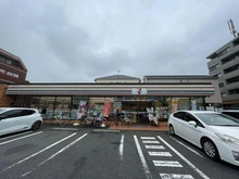 【神奈川県/横浜市港南区港南台】港南台つぐみ15号棟 セブンイレブン横浜港南台9丁目店 約240m