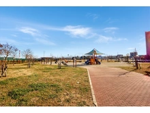 【埼玉県/さいたま市緑区美園】ウエリス浦和美園サウステラス 浦和美園4丁目公園（現地より約30m）