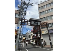 【東京都/板橋区仲宿】プラウド板橋区役所前 仲宿商店街（現地より約30m）