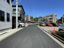 【神奈川県/横浜市神奈川区白楽】ライブタウン白楽 C棟 前面道路