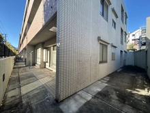 【神奈川県/横浜市青葉区千草台】ヒルハイツ藤が丘弐番館 専用庭