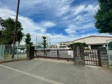 【神奈川県/平塚市錦町】バウス平塚 崇善小学校（現地より約820m）