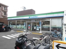 【東京都/三鷹市下連雀】モンレーヴ吉祥寺 ファミリーマート三鷹山中通り店（現地より約190m）