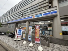 【東京都/渋谷区初台】デュオヴェール渋谷初台 ローソン代々木局店（現地より約20m）