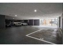 【神奈川県/横浜市西区花咲町】プラウド横浜桜木町 駐車場