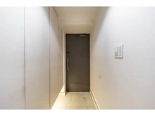 【神奈川県/横浜市港北区大豆戸町】ハイセレサ菊名アクティール 玄関