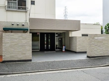 【神奈川県/横浜市港北区箕輪町】エンゼルハイム日吉 エントランス