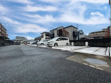 【神奈川県/横浜市港北区新吉田東】クリオ綱島十番館 駐車場