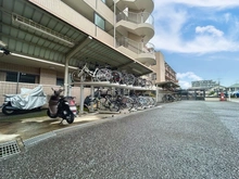 【神奈川県/横浜市港北区新吉田東】クリオ綱島十番館 駐輪場