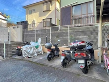 【神奈川県/横浜市金沢区富岡東】ランドコム横浜富岡 バイク置場