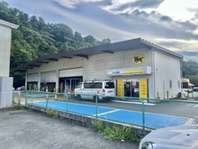 【神奈川県/三浦郡葉山町長柄】藤和ガーデンハウス葉山 ヤマト運輸 葉山営業所（葉山）（現地より約244m）