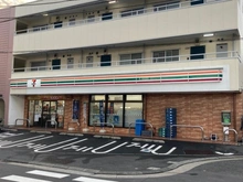 【神奈川県/鎌倉市寺分】ヴェレーナシティ鎌倉深沢 セブンイレブン鎌倉深沢（現地より約510m）