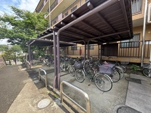 【神奈川県/横浜市栄区飯島町】エステ・ハイツ大船 駐輪場