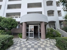 【神奈川県/横浜市都筑区南山田】港北ニュータウンビュープラザセンター北 3-6号棟 エントランス