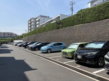 【神奈川県/川崎市宮前区土橋】宮前平パームハウスA棟 駐車場