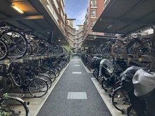 【東京都/小平市鈴木町】ザ・パークハウス花小金井ガーデンII街区 H棟 駐輪場