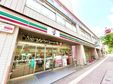 【東京都/小金井市本町】プラウドタワー武蔵小金井クロス イースト セブンイレブン小金井前原町3丁目店（現地より約210m）：
