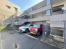 【東京都/杉並区高井戸東】クレストフォルム高井戸南 駐車場