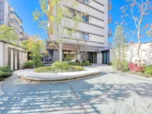 【東京都/荒川区南千住】クレヴィア南千住RIVER　SIDE　TWIN　WEST 敷地内