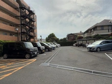 【東京都/江戸川区本一色】ライオンズマンション親水公園第三 駐車場