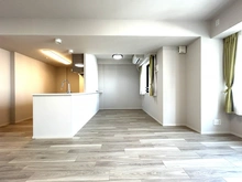【大阪府/大阪市中央区瓦町】クレヴィアタワー大阪本町 リビング・ダイニング