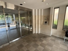 【大阪府/枚方市香里園町】グランステイツ枚方香里園町 C棟天日館 エントランス