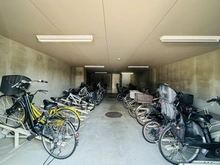 【大阪府/枚方市香里園町】グランステイツ枚方香里園町 C棟天日館 駐輪場