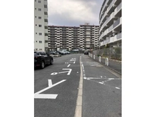 【大阪府/吹田市五月が丘東】ローズコーポ千里 C棟 前面道路