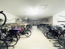 【大阪府/吹田市江の木町】プラウド江坂 ビューコート 駐輪場