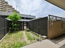 【兵庫県/西宮市甲子園九番町】ロイヤルアーク甲子園フローレス 専用庭