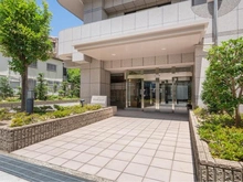 【兵庫県/西宮市甲子園口北町】メゾン甲子園口北町 エントランス