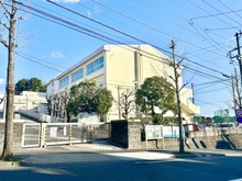 【神奈川県/横浜市青葉区千草台】グリーンコート藤が丘イクシーズ 藤が丘小学校（現地より約650m）