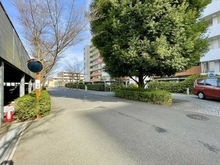 【神奈川県/横浜市緑区長津田みなみ台】プリマシティ D棟 敷地内