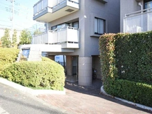 【神奈川県/横浜市港北区日吉本町】ライオンズガーデン日吉本町 アプローチ