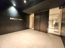 【神奈川県/横浜市中区弥生町】エクセレントシティ横濱大通り公園 エントランス