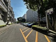 【埼玉県/志木市館】志木ニュータウン中央の森弐番街 4号棟 駐車場
