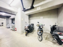 【埼玉県/志木市本町】ザ・ステイツ志木パークステージ バイク置き場