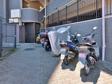 【埼玉県/朝霞市西弁財】レクセルガーデン朝霞台 バイク置き場