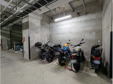 【兵庫県/神戸市東灘区住吉東町】ステイツ住吉川グレイスコート バイク置き場