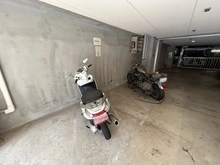 【東京都/足立区千住寿町】クレアトール北千住 バイク置場