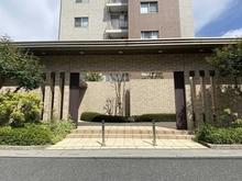 【埼玉県/さいたま市北区日進町】プラウド宮原ガーデニア エントランス