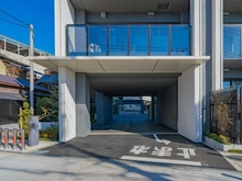 【東京都/世田谷区玉川】プラウド二子玉川 駐車場入口