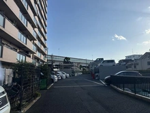 【神奈川県/川崎市川崎区小田】クリオ川崎六番館 駐車場