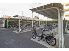 【神奈川県/横浜市鶴見区大東町】ルイシャトレ鶴見ウエストコート 駐輪場