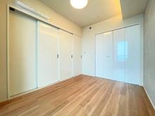 【神奈川県/川崎市幸区鹿島田】パークタワー新川崎 洋室