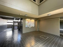 【神奈川県/横浜市鶴見区市場上町】オーベル横浜鶴見 共用部