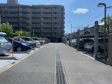 【神奈川県/横浜市鶴見区市場上町】オーベル横浜鶴見 駐車場