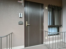 【大阪府/高槻市別所本町】アルティプラザ高槻 玄関