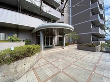 【大阪府/高槻市別所本町】アルティプラザ高槻 アプローチ